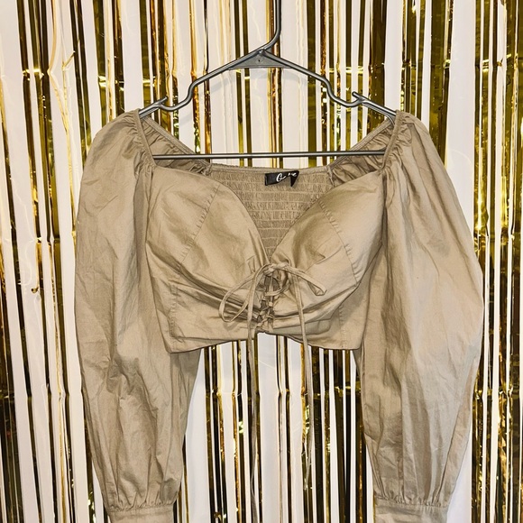 Cream top from a Peruvian brand, never used. Size: S\M - Picture 2 of 2